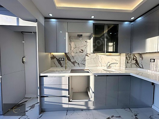 MANİSA YARHASANLAR MAH ÖNÜ AÇIK FULLÜX ASANSÖRLÜ 3+1 ARAKAT