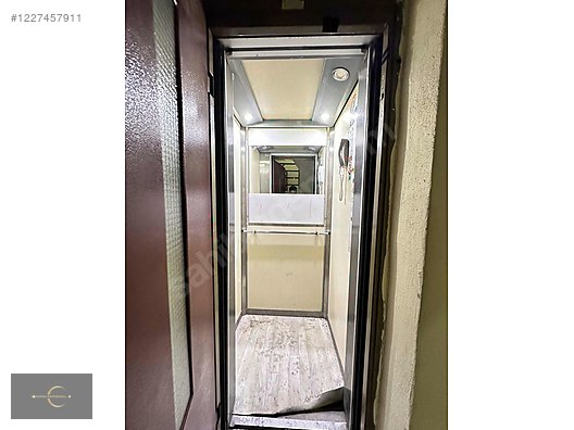 MANİSA YARHASANLAR MAH ÖNÜ AÇIK FULLÜX ASANSÖRLÜ 3+1 ARAKAT