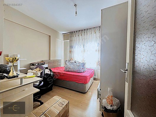 8 HAVUZU MANZARALI 3 CEPHELİ OFİS OLMAYA MÜSAİT ARADIĞINIZ DAİRE