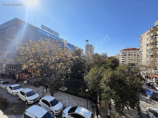 8 HAVUZU MANZARALI 3 CEPHELİ OFİS OLMAYA MÜSAİT ARADIĞINIZ DAİRE