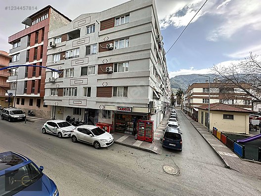 MANİSA TEVFİKİYE MAH 3+1 17 YILLIK ASANSÖRLÜ FULLÜX SATILIK